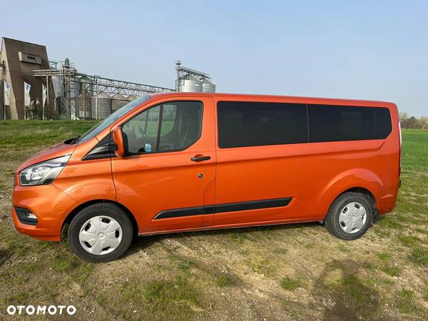 Ford Tourneo Custom - 4