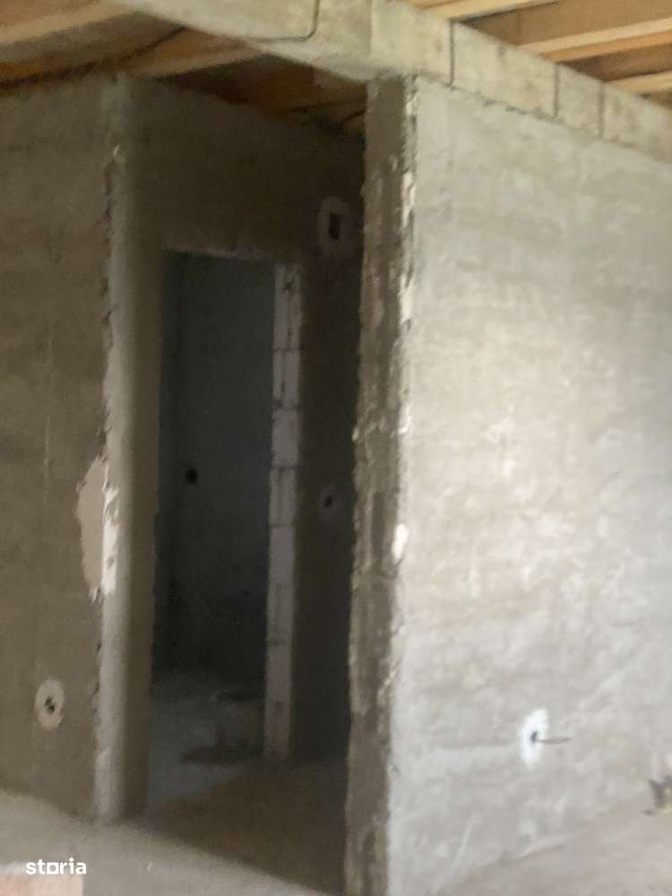 Casă Noua la gri cu utilități în interior -70.000E - Imagine principală: 5/6