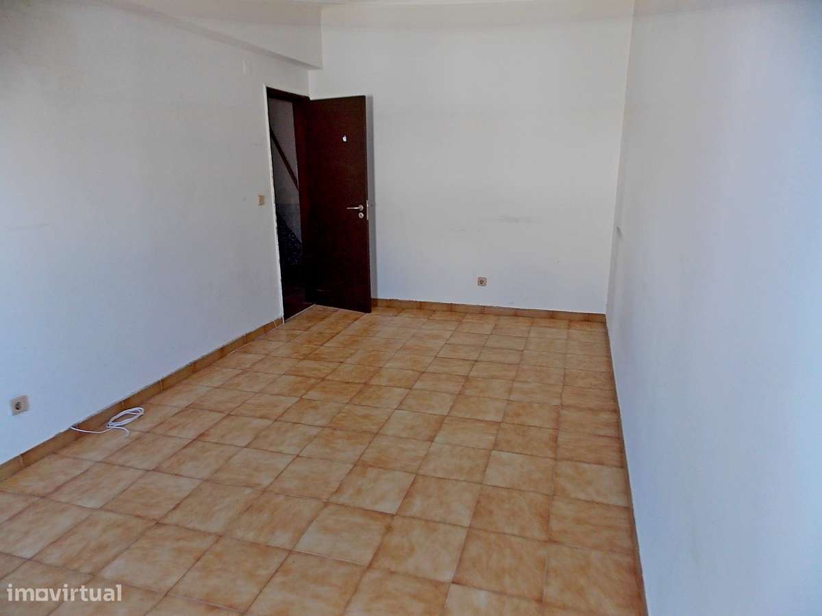 Apartamento T3 Central no Seixal - Oportunidade Única! - Grande imagem: 4/23