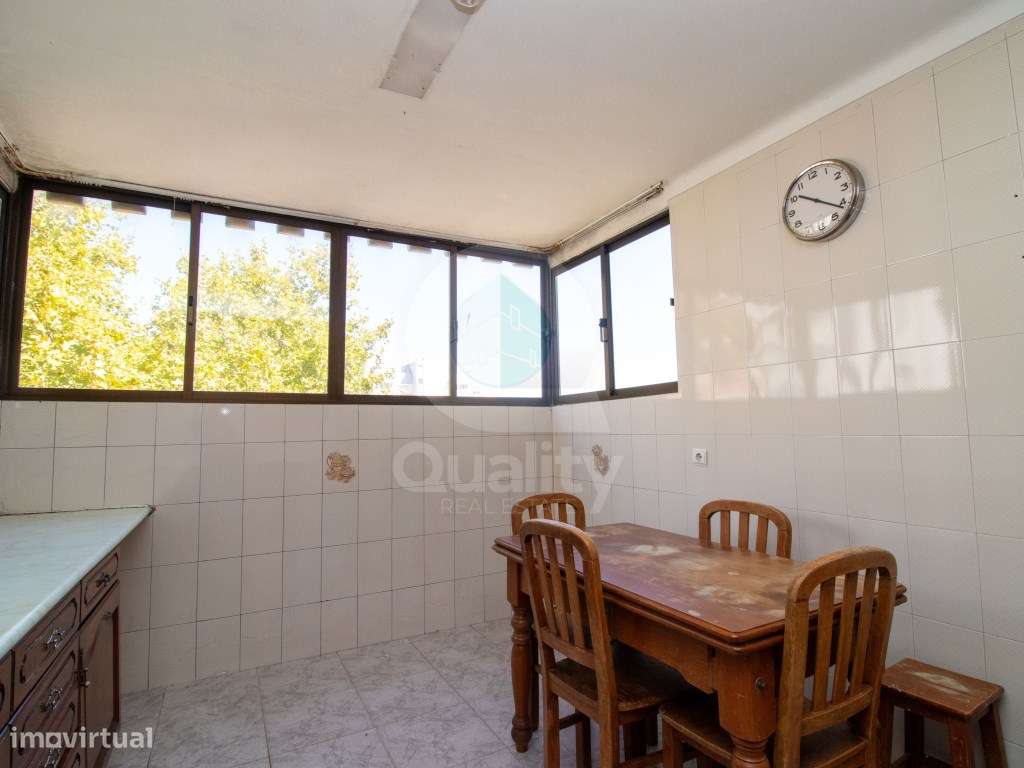 Excelente Apartamento T2 na Cidade Sol-8