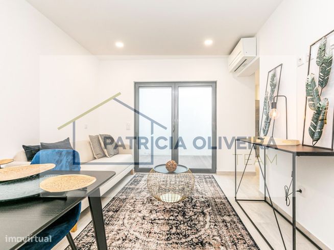 Moradia Duplex a Estrear com duas SUITES , dois TERRAÇOS E estacion...-0