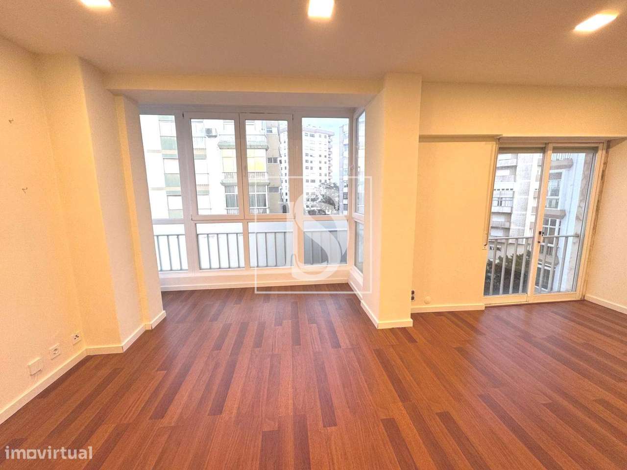 Apartamento Carnaxide - Localização Privilegiada Hospital de Santa Cru - Grande imagem: 5/28