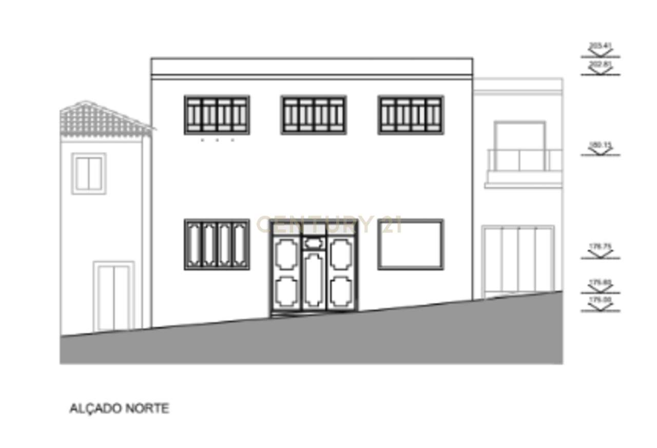 Prédio com Elevado Potencial de Reconversão | Projeto Ideal para Loft-24