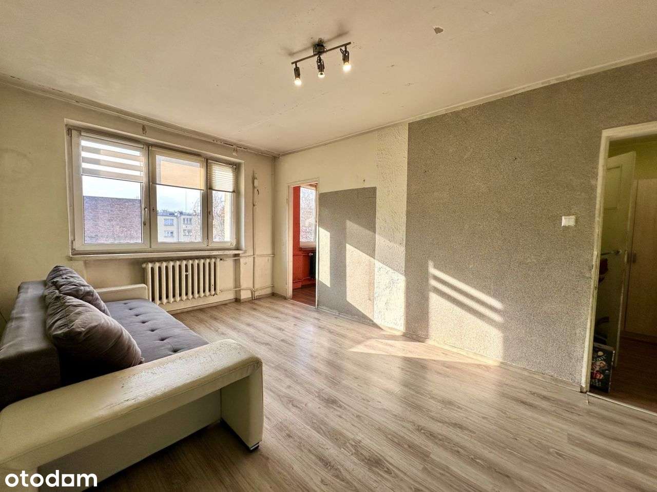 Kawalerka do remontu, ogrzewanie miejskie-0