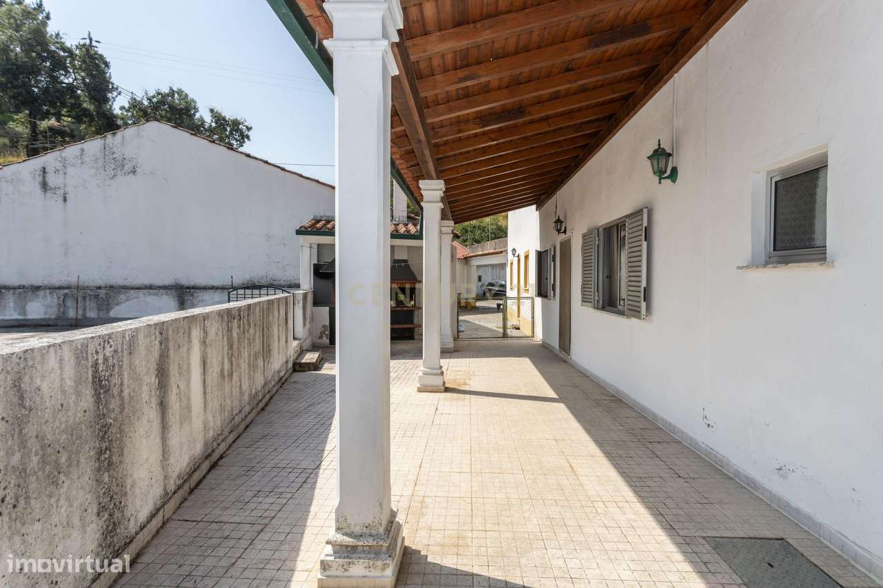 Moradia T2 com Terreno 7600m2 em Tomar - Grande imagem: 5/44