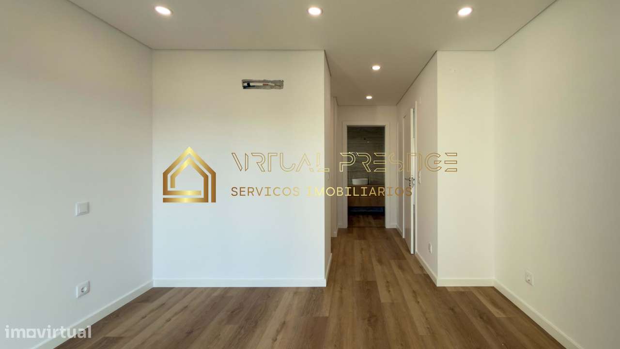 Moradia T4 moderna na Charneca da Caparica com piscina, jardim e ga...-22