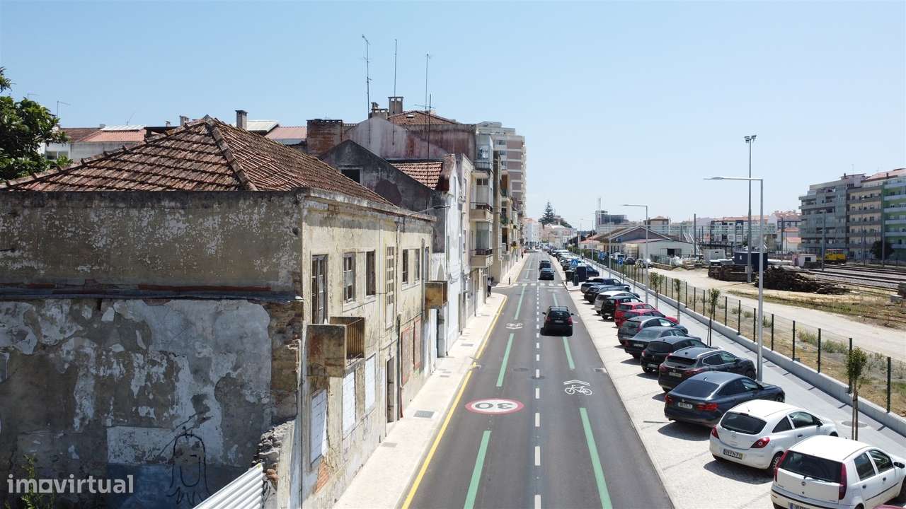 Edifício Habitacional – Projeto Aprovado para 4 Fogos-1