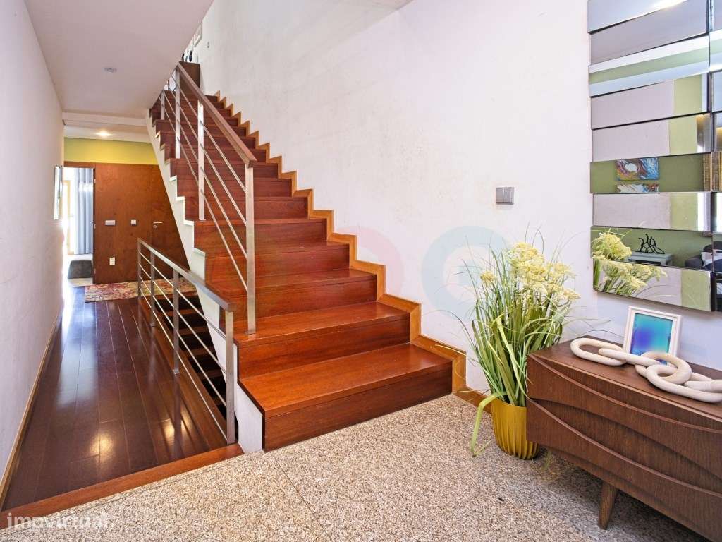 Moradia T3 em Vale S. Cosme- Piscina e jardim privativo-20