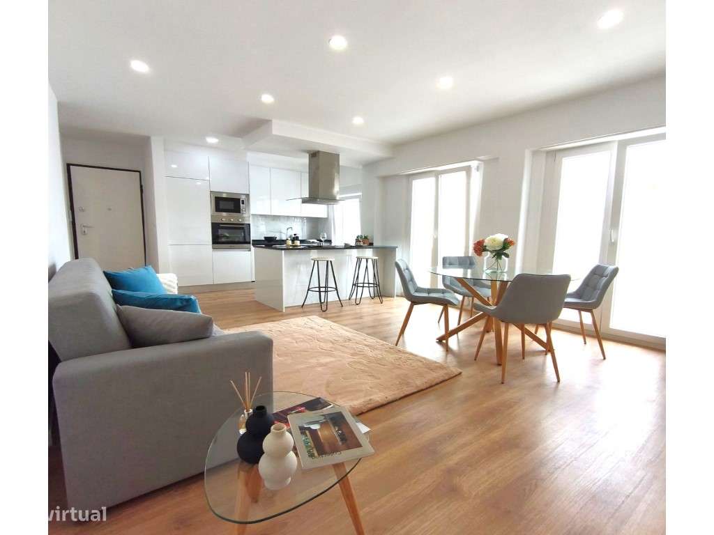Apartamento T3 Totalmente Remodelado Benfica