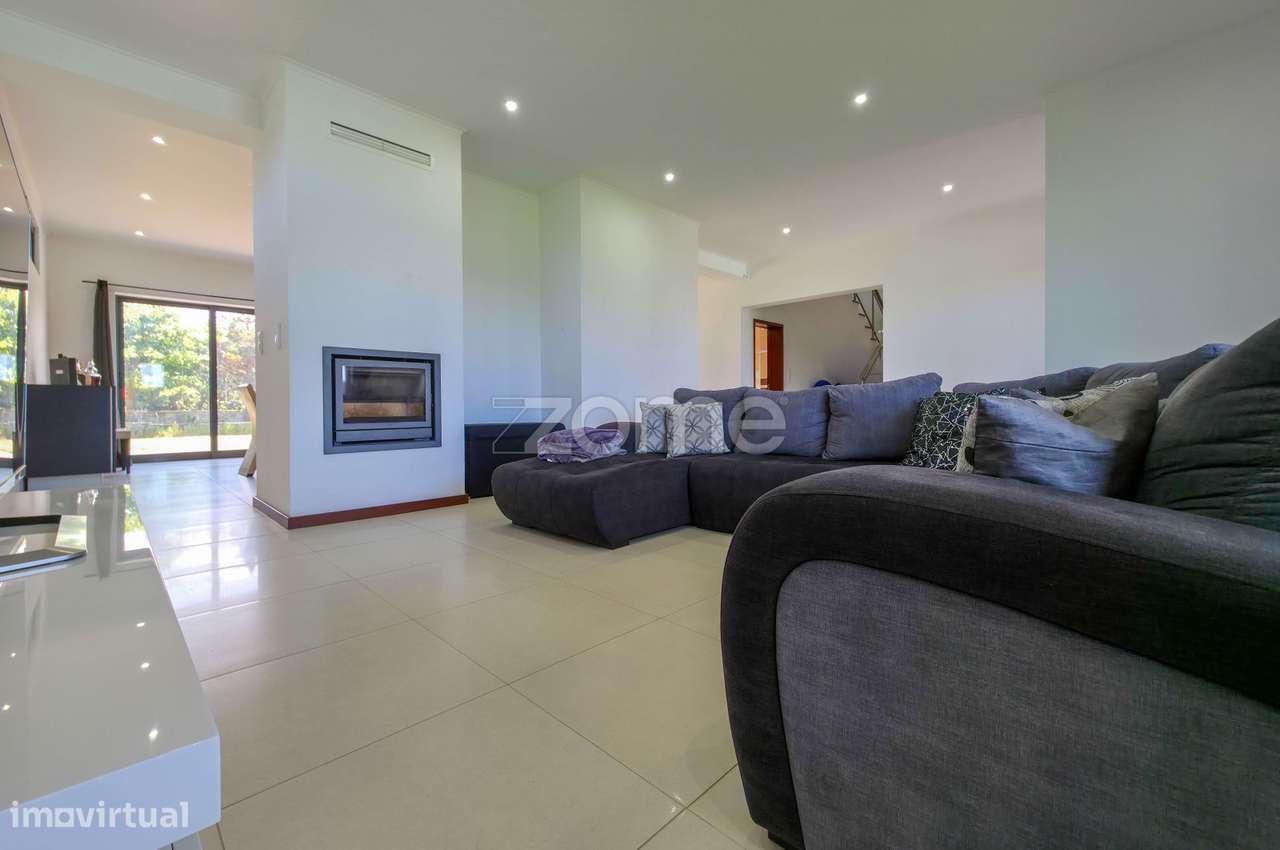 Moradia T4 com Piscina | Ribeira Grande - Grande imagem: 4/36