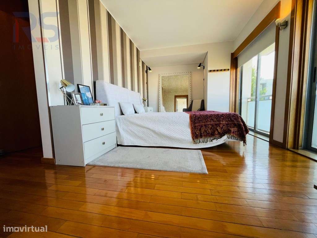 Moradia condomínio fechado T5-17