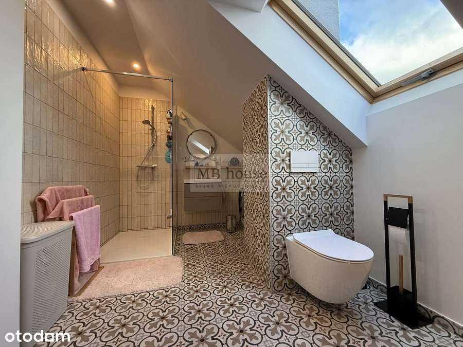 Mieszkanie z miejscem postojowym.-12