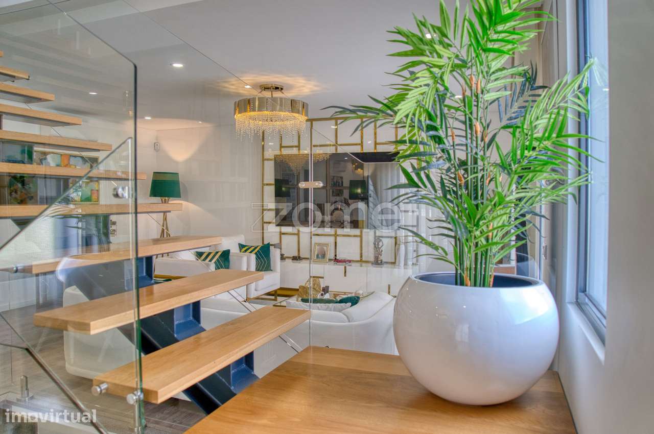 Moradia T4 com Jardim na Ramada-20