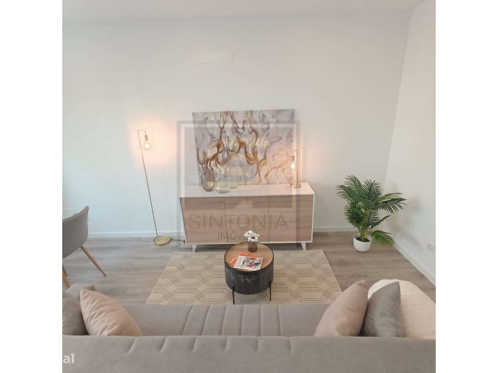 T3 Renovado na Penha de França - Zona Central e Turística-5