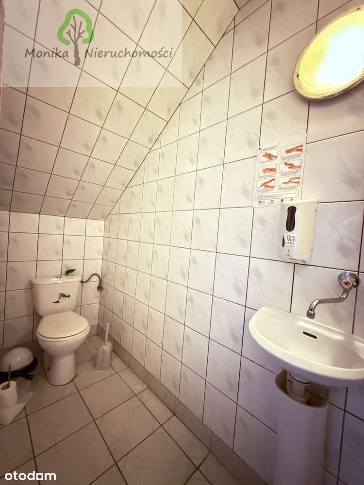 Dom jednorodzinny z lokalem usługowym - blisko par-12