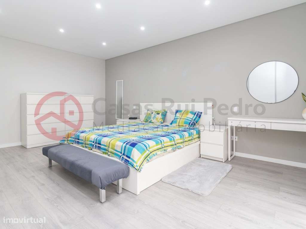 Moradia T3+2 Remodelada com garagem 740 m² de Terreno em St Antonio...-37