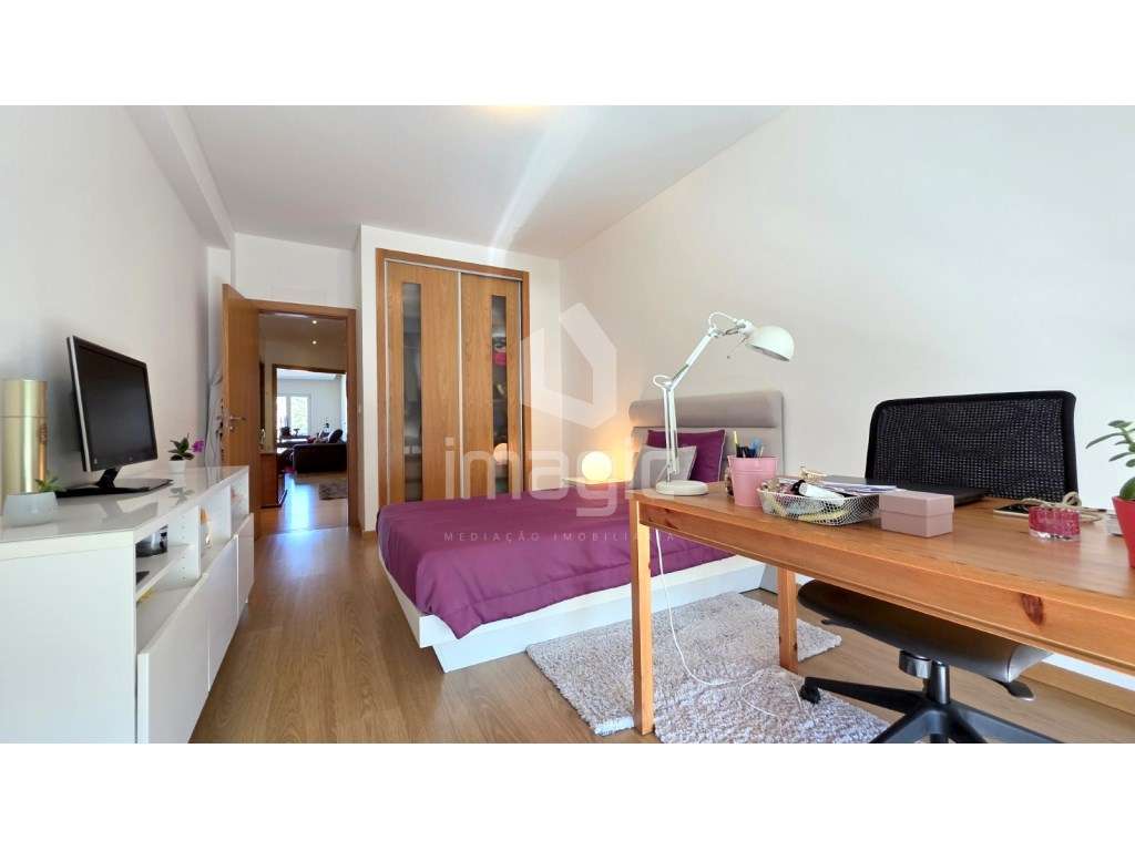 Apartamento T3 Duplex, com duas salas, usado na Malveira-15