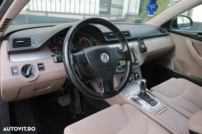 Volkswagen Passat Variant 2.0 TDI Comfortline Aut - 9