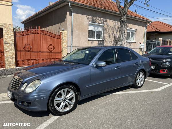 Mercedes-Benz E - 23