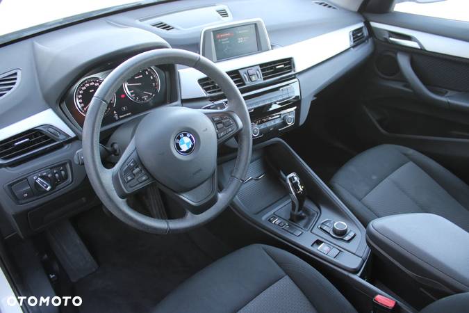 BMW X1 sDrive18i Advantage - 12