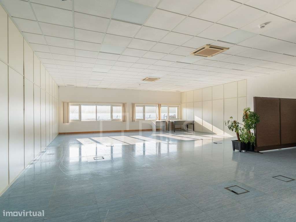 Escritório, no Centro Empresarial de Manique, em Alcabideche - Grande imagem: 3/21