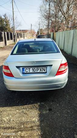 Mercedes-Benz C 200 CDI DPF BlueEFFICIENCY - 4