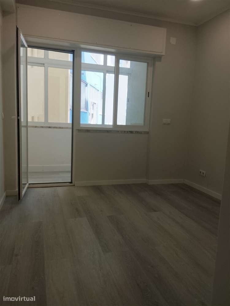 Apartamento T1 Venda em Venteira,Amadora-8