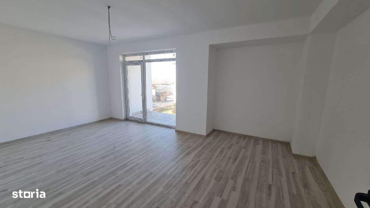Apartament Eforie Nord 3 camere 87mp si 2 camere 66mp zona Lidl - Imagine principală: 4/8