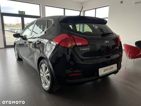 Kia Ceed - 4