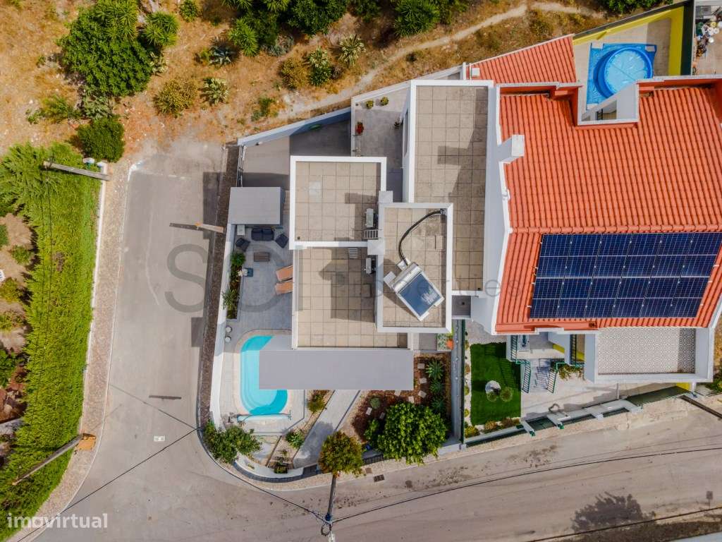 Moradia com piscina nas Quintinhas-55