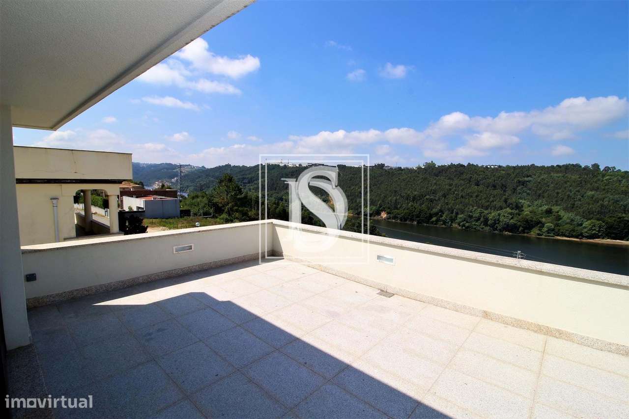 Moradia Isolada T3 ao Freixo com Vistas Rio Douro - Grande imagem: 5/23