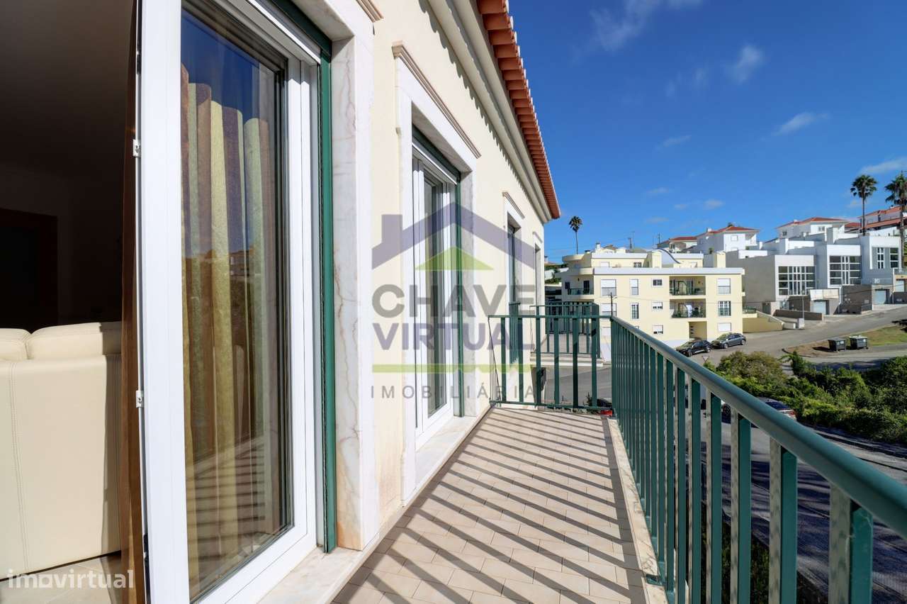 Apartamento T3 com Garagem e Arrecadação - Centro Lourinhã-5