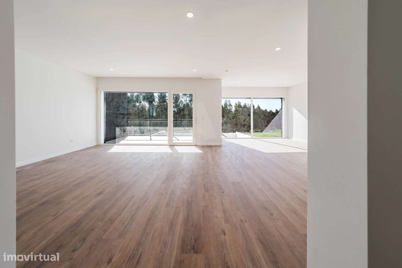 Moradia T3+1 NOVA com Piscina e Garagem, Caldas da Rainha - Grande imagem: 4/35