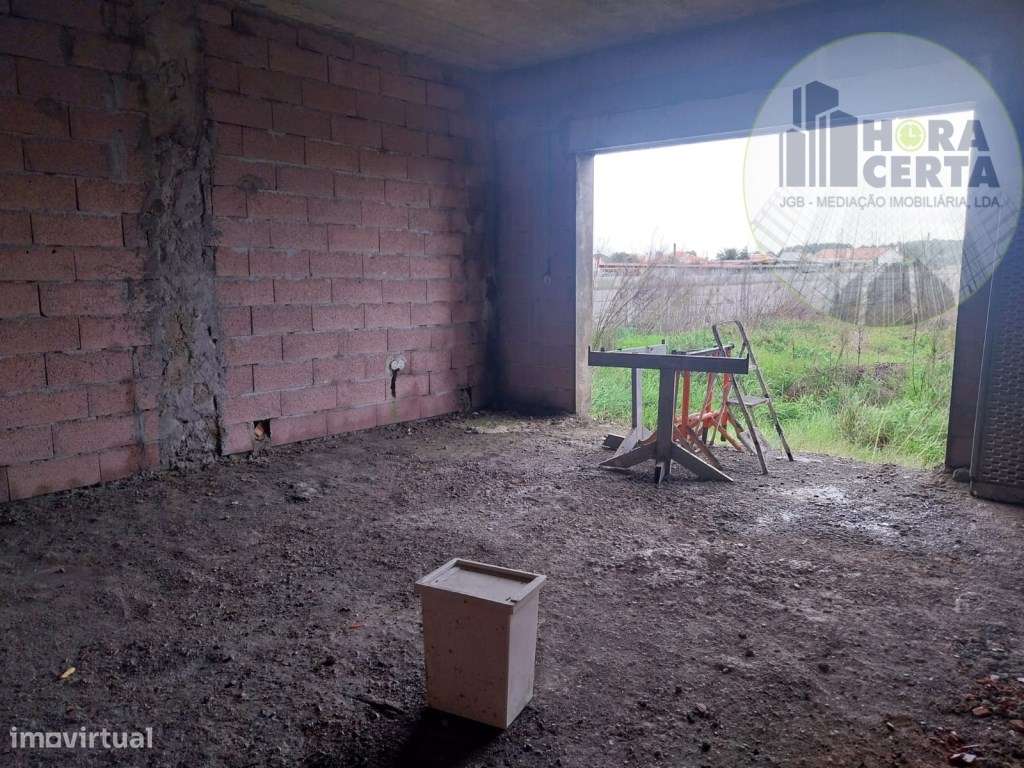 Moradia V6 em Foros de Salvaterra!-17