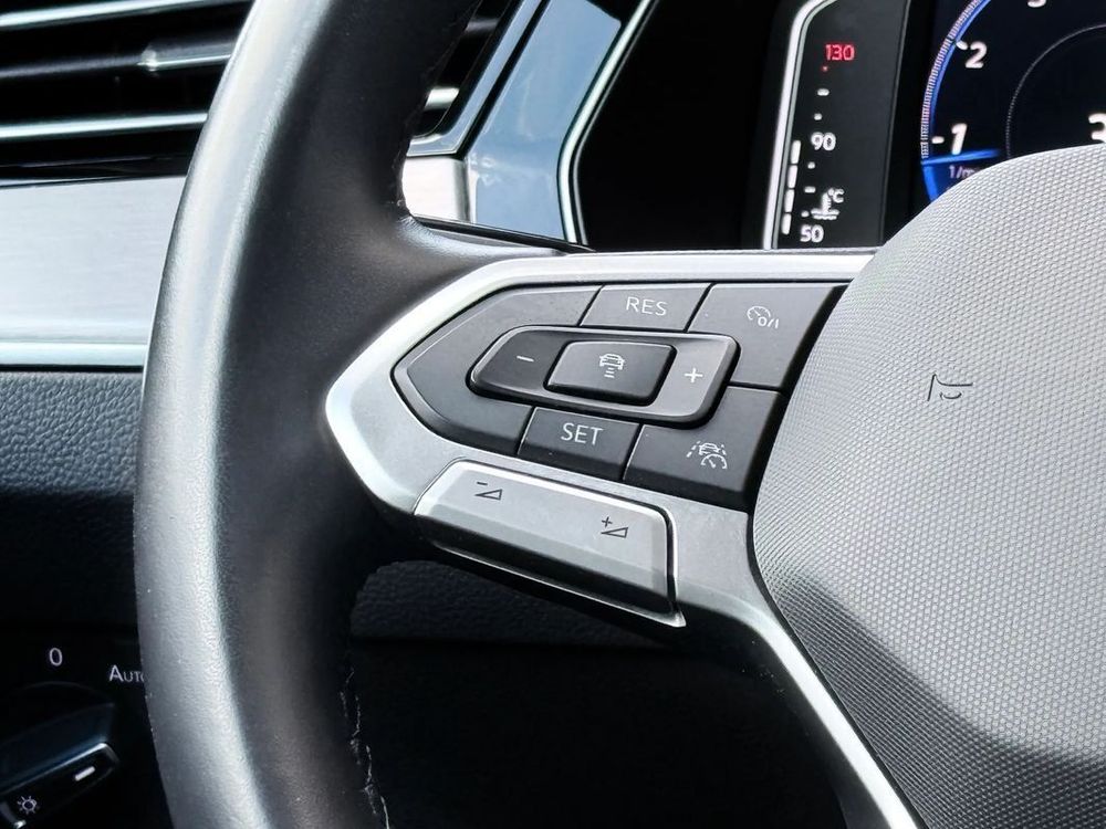 Volkswagen Passat-Variant 2.0 TSI Elegance DSG 2023 — zdjęcie 7