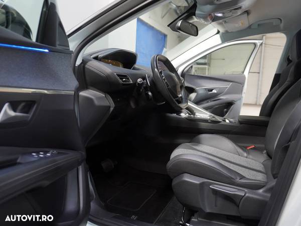 Peugeot 3008 BlueHDi 180 Stop & Start EAT8 Allure - 23