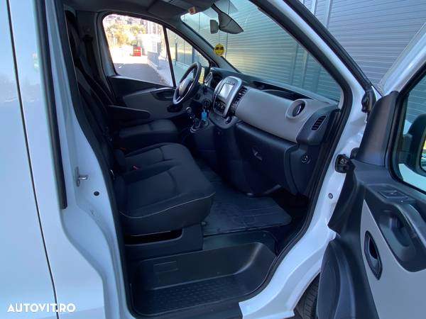 Renault Trafic - 19