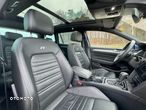 Volkswagen Passat Variant 2.0 TDI SCR DSG R-Line - 19