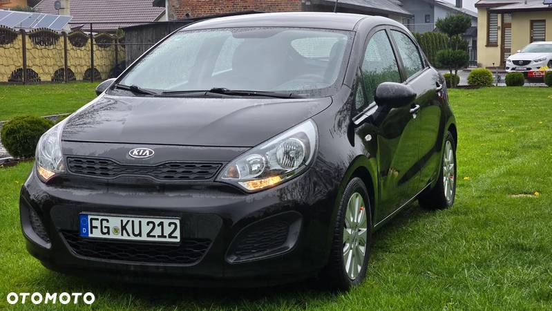 Kia Rio 1.2 Dream Team Edition - 1