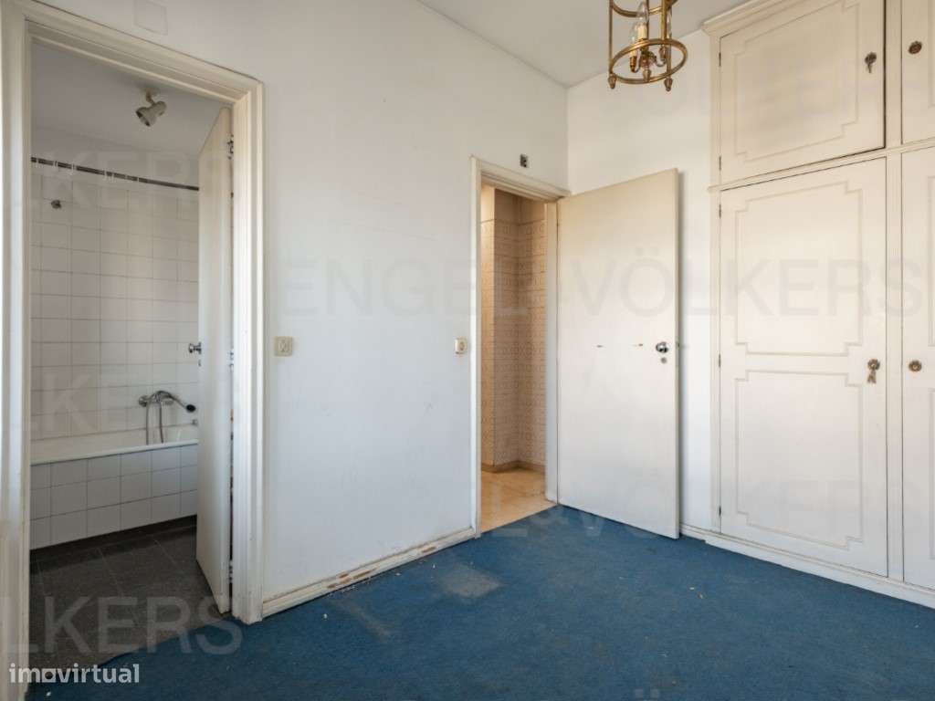 Apartamento com vista panorâmica em Alvalade-17