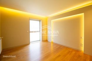 T4 de Luxo com Box e Arrumos a 300m da Praia - Vila do Conde - Grande imagem: 3/25