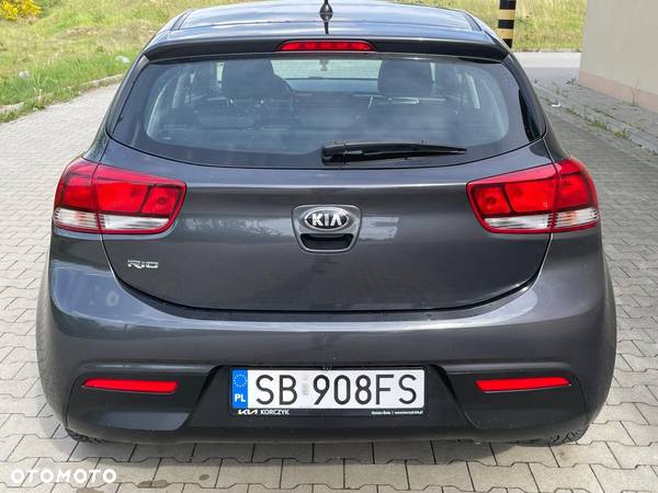 Kia Rio 1.2 Attract - 23