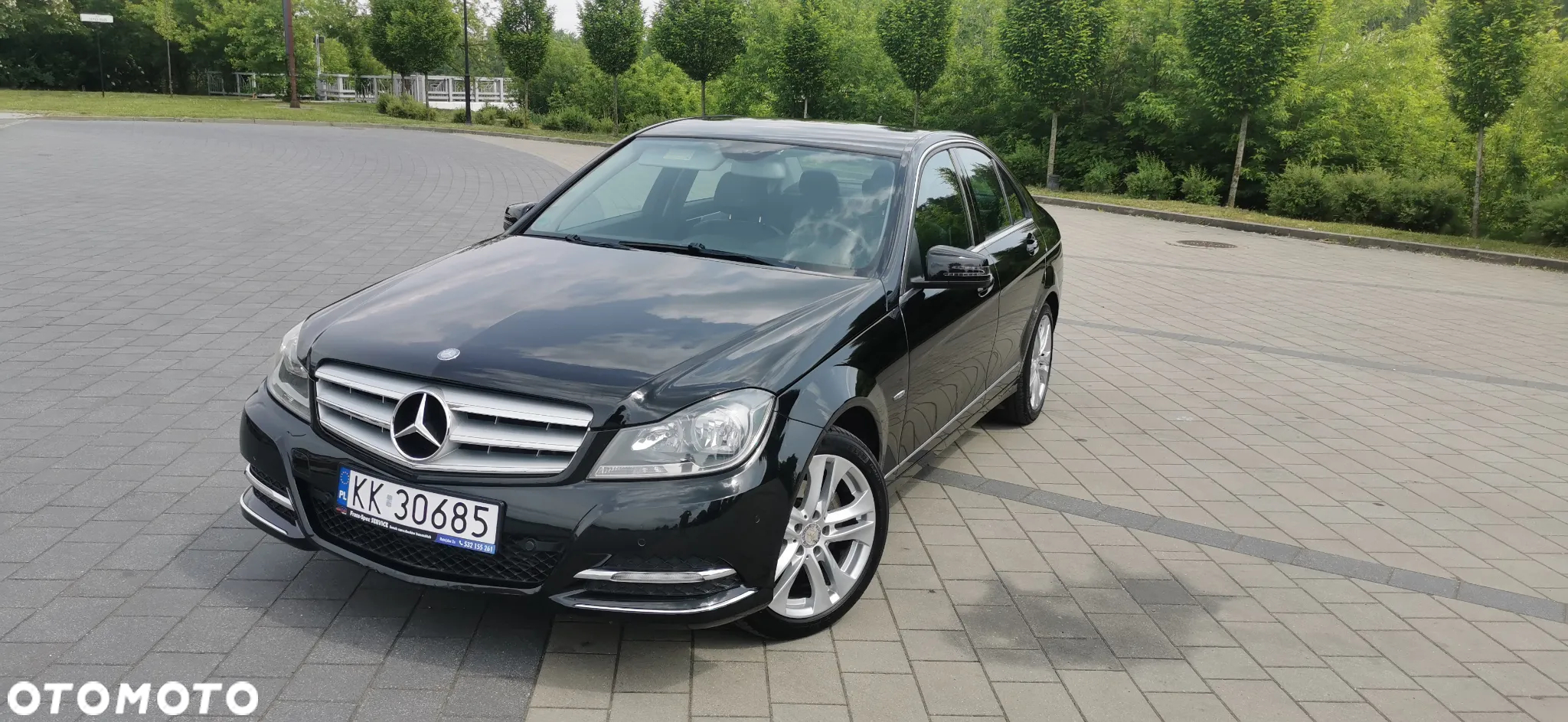 Mercedes-Benz Klasa C 180 BlueEFFICIENCY Avantgarde - 2