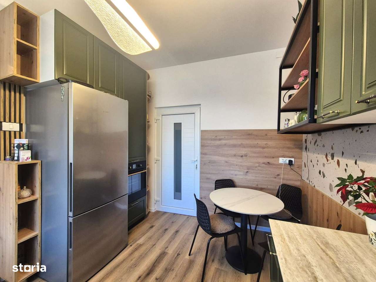 Piața de Miercuri, casă singură în curte, renovată 2025-11