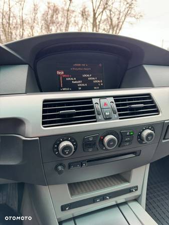 BMW Seria 5 520i - 16