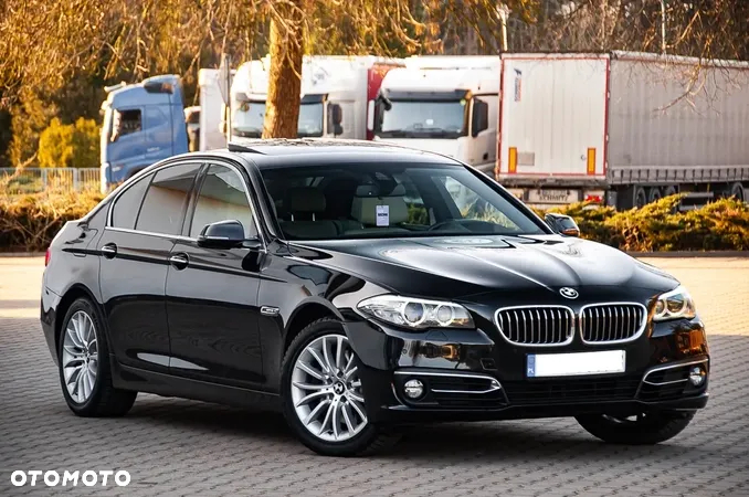 BMW Seria 5 525d xDrive Luxury Line - 2