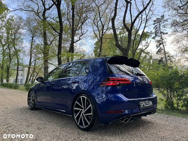 Volkswagen Golf R 4Motion (BlueMotion Technology) DSG - 1