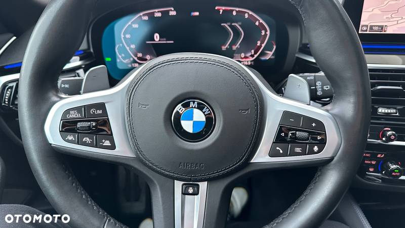 BMW Seria 5 540i xDrive M Sport sport - 36