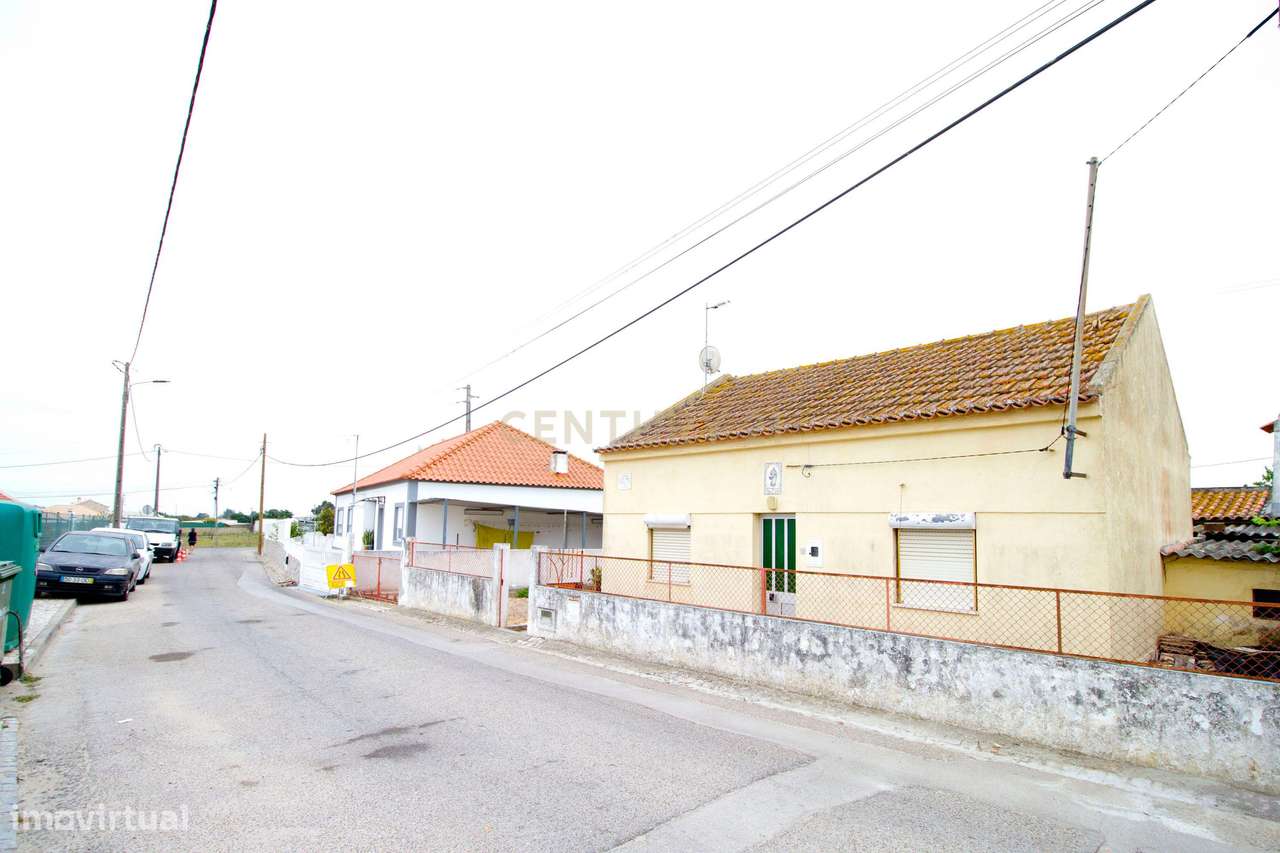 Moradia T2 para Remodelação nas Pontes-51