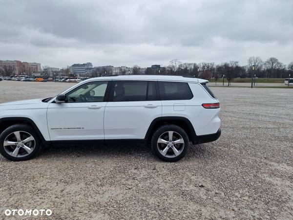 Jeep Grand Cherokee - 17